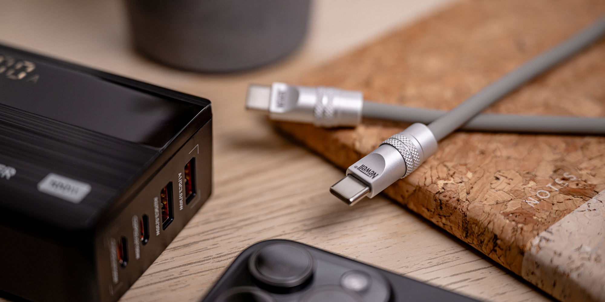 Kabel Newell USB-C - USB-C 100 W, 1,5 m, silikonowy, spiralny, szary